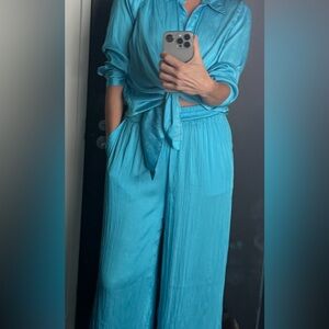 Lagence Women's MEDIUM crinkle Wide-Leg Pants and LARGE Crinkle Satin Shirt